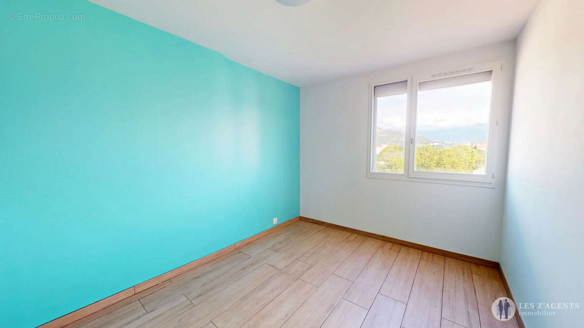 Appartement à FONTAINE