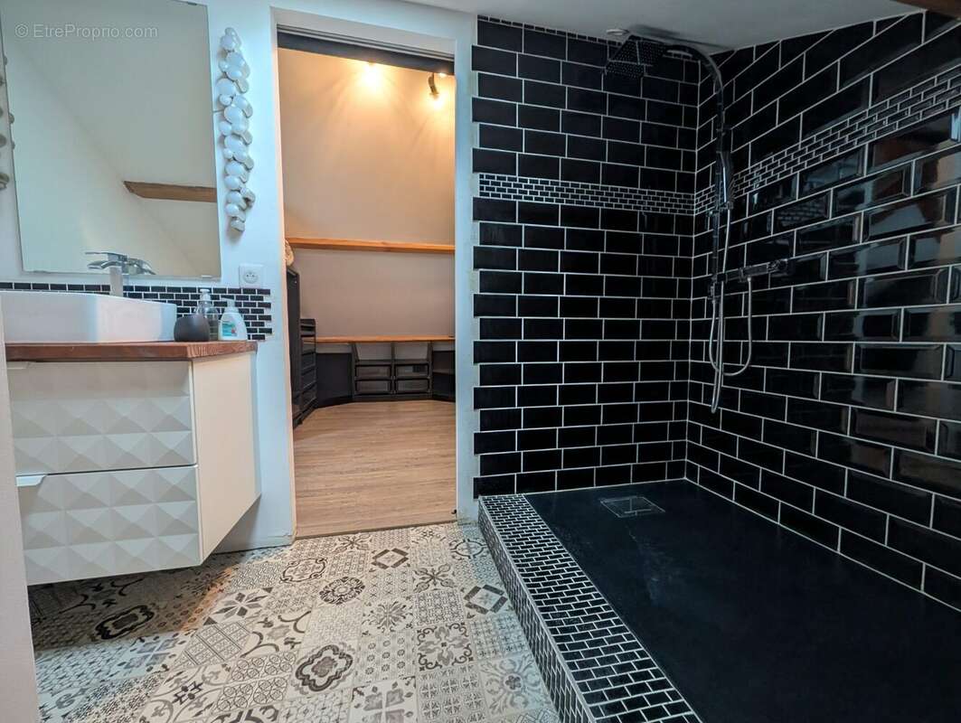 Maison à LES CLAYES-SOUS-BOIS