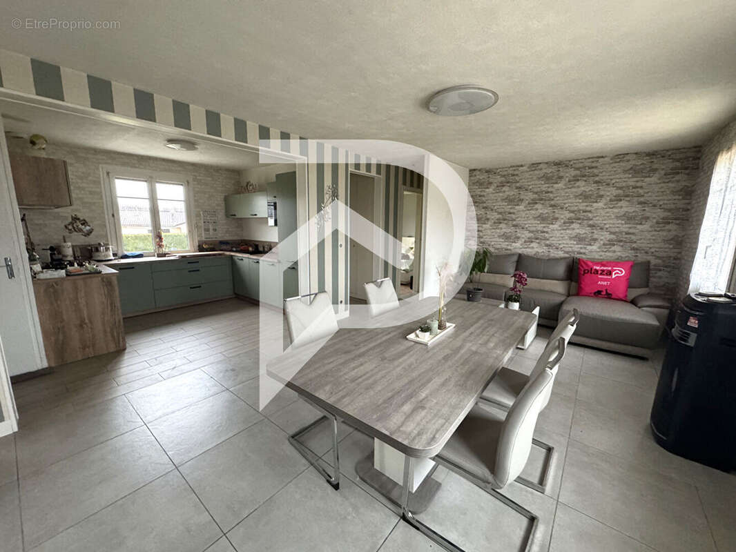 Maison à EZY-SUR-EURE