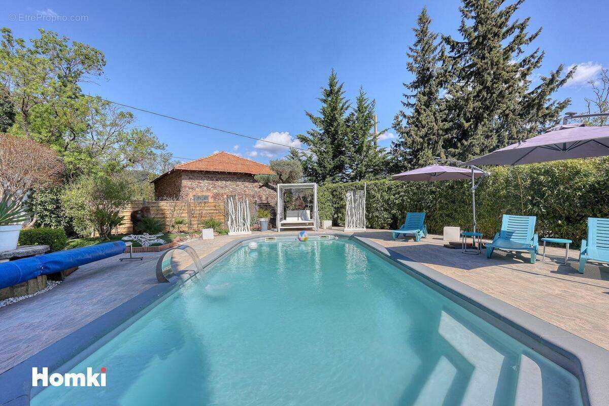 Maison à SOLLIES-VILLE