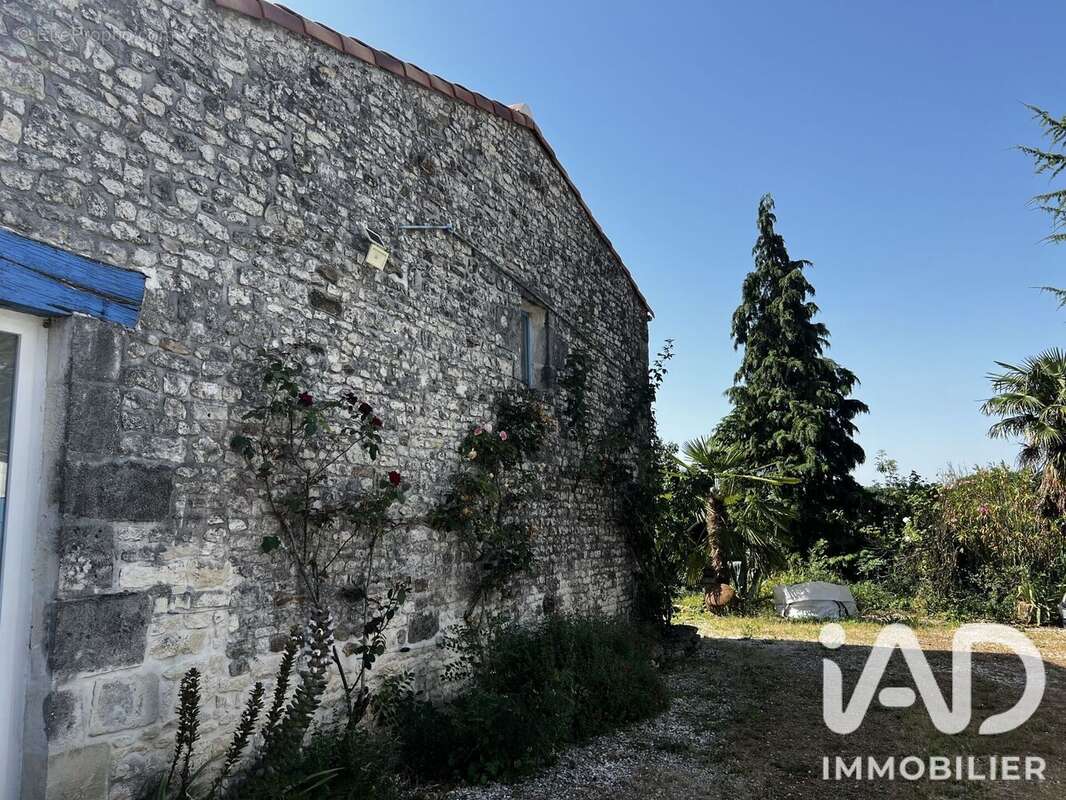 Maison 173 m² à Geay  - photo 3