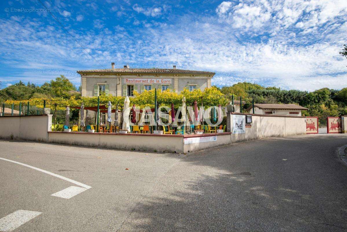 Vente Maison 7 pièces de 472m² - 30610 Sauve - photo 2