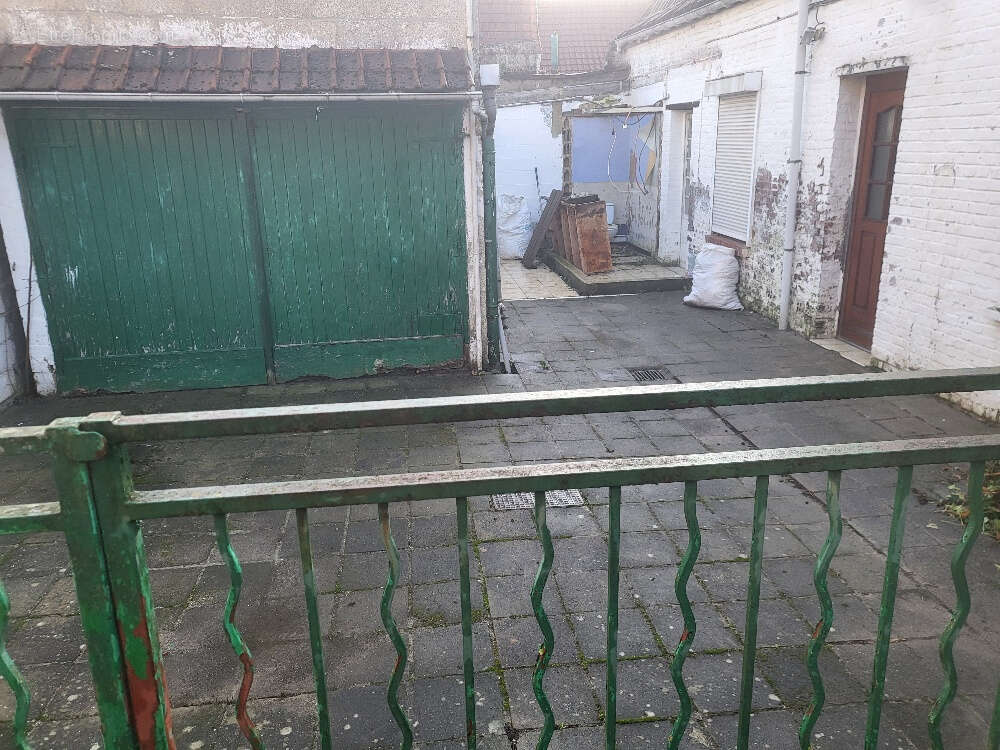 Maison à PERONNE-EN-MELANTOIS