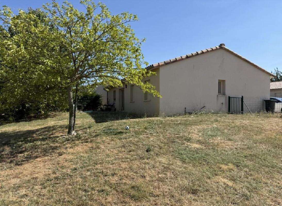 Maison 90 m² à Verteuil-Sur-Charente  - photo 3
