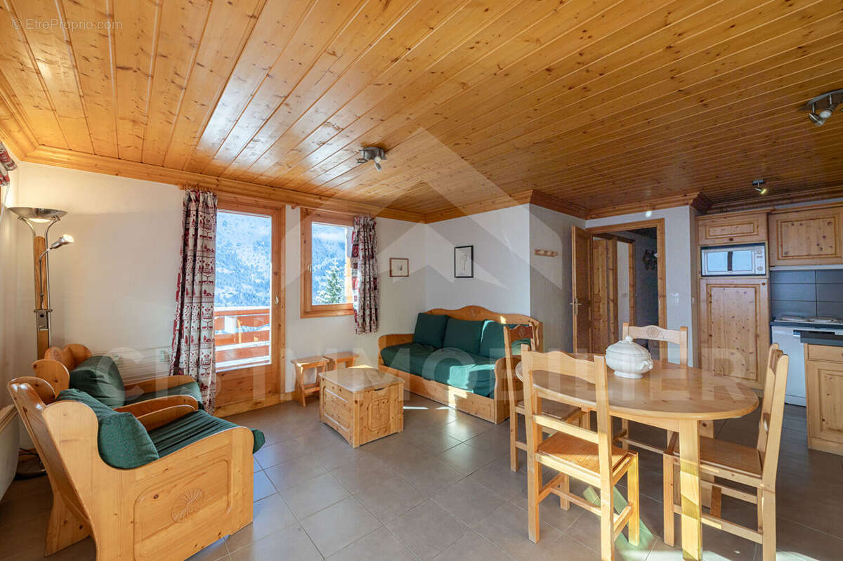 Appartement à LES ALLUES