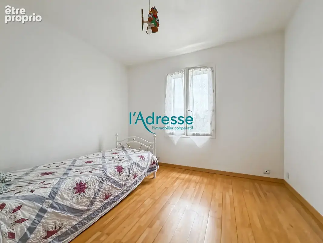 Maison familiale Bouafle de 118m² et 4 chs - photo 12