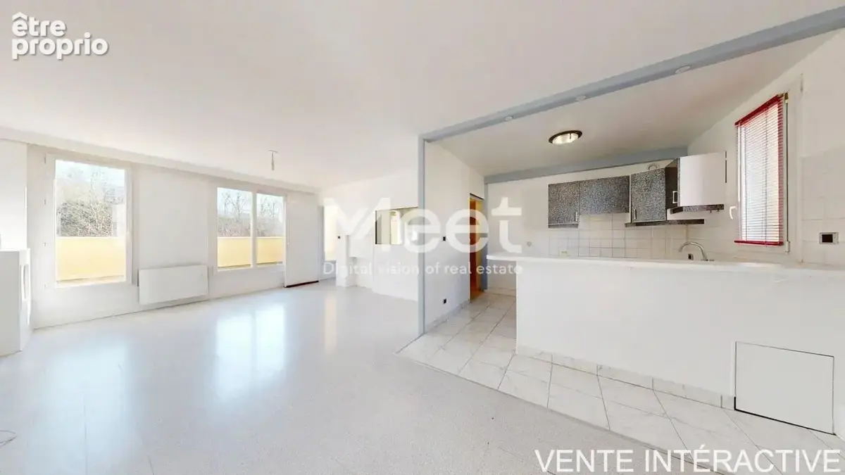 Duplex 3 chambres avec terrasse et box - photo 2