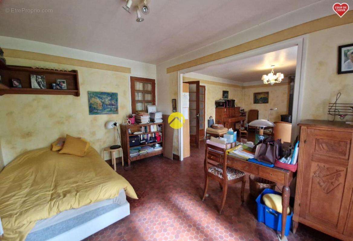 Maison à LA GUERCHE-SUR-L&#039;AUBOIS