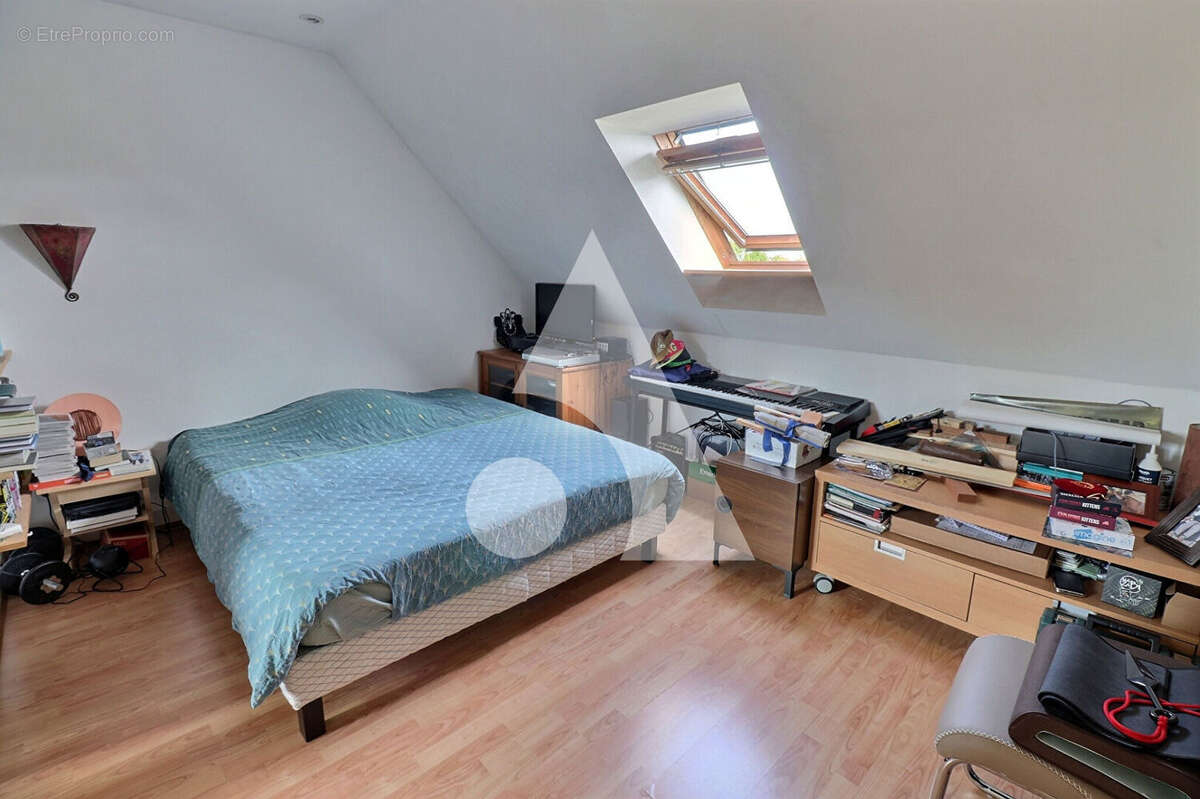 Maison à MERY-SUR-OISE