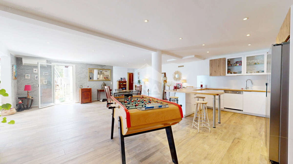 Appartement à TOURRETTE-LEVENS