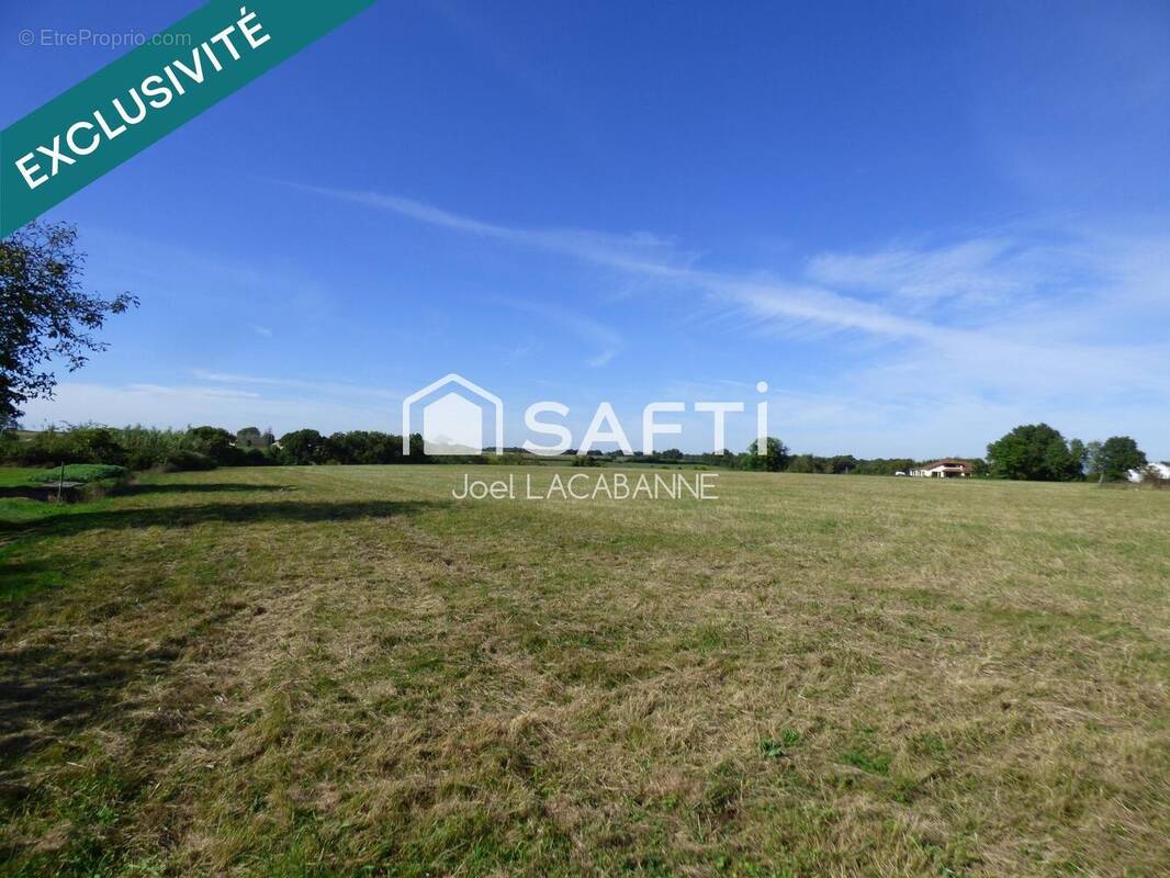 Photo 1 - Terrain à CASTELNAU-RIVIERE-BASSE