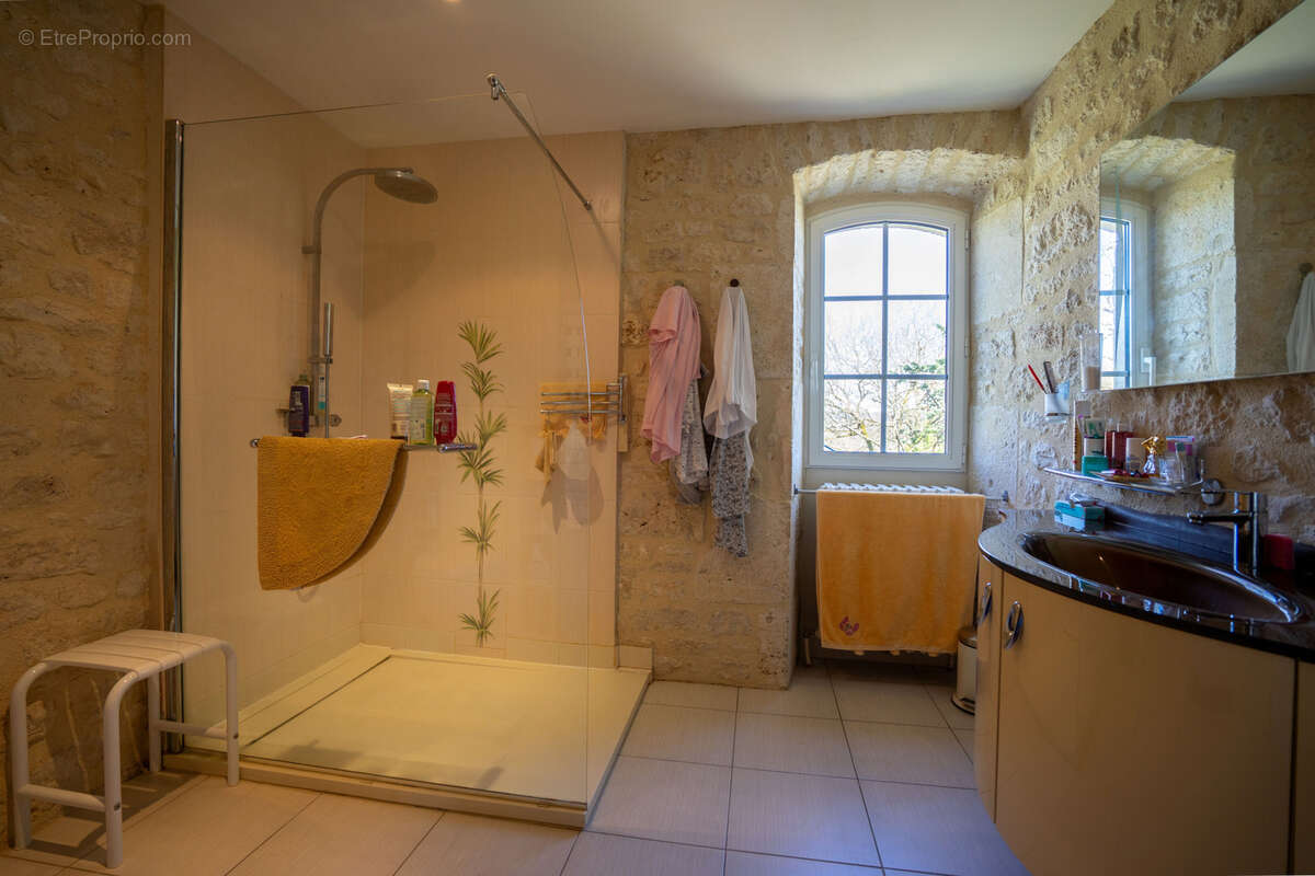 Maison à MONTCUQ