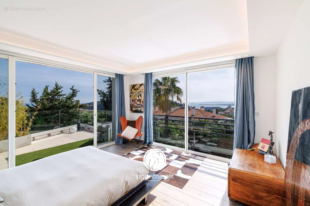 Appartement à VILLEFRANCHE-SUR-MER