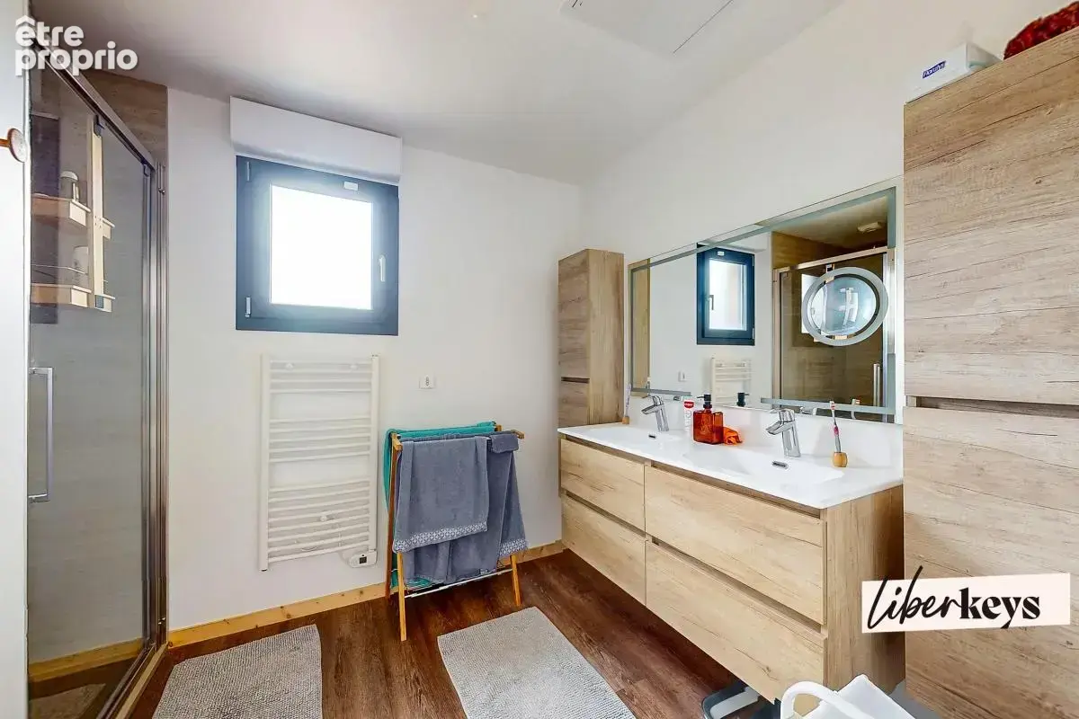 Binic-Étables-sur-Mer – Maison bois 5 chambres, piscine et vue dégagée – DPE A - photo 9