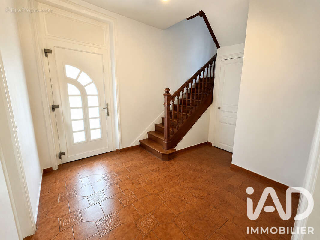 Photo 2 - Maison à SAINT-MAUR-DES-FOSSES