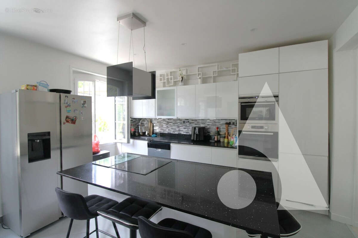 Maison de plain pied  de 156 m² a 10 min de senlis - photo 4