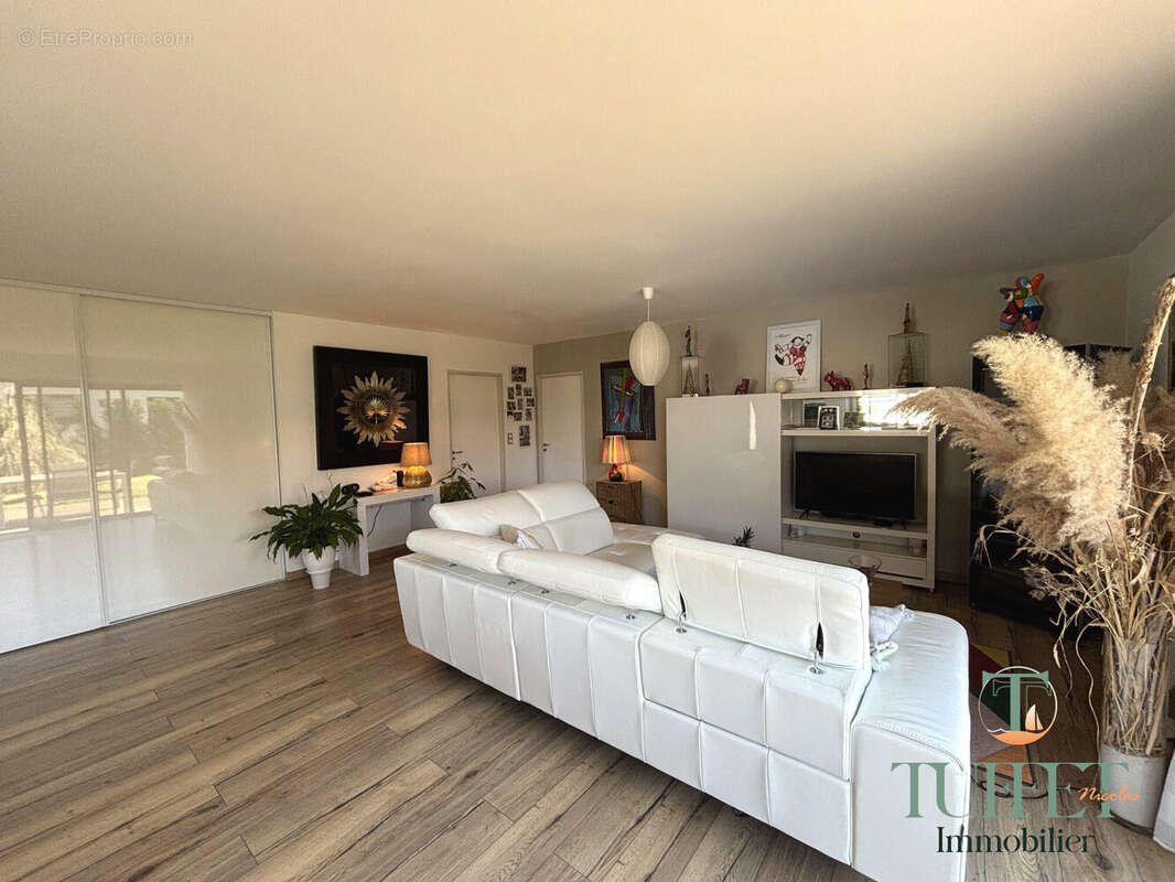 Maison 100 m² à Breuillet  - photo 6