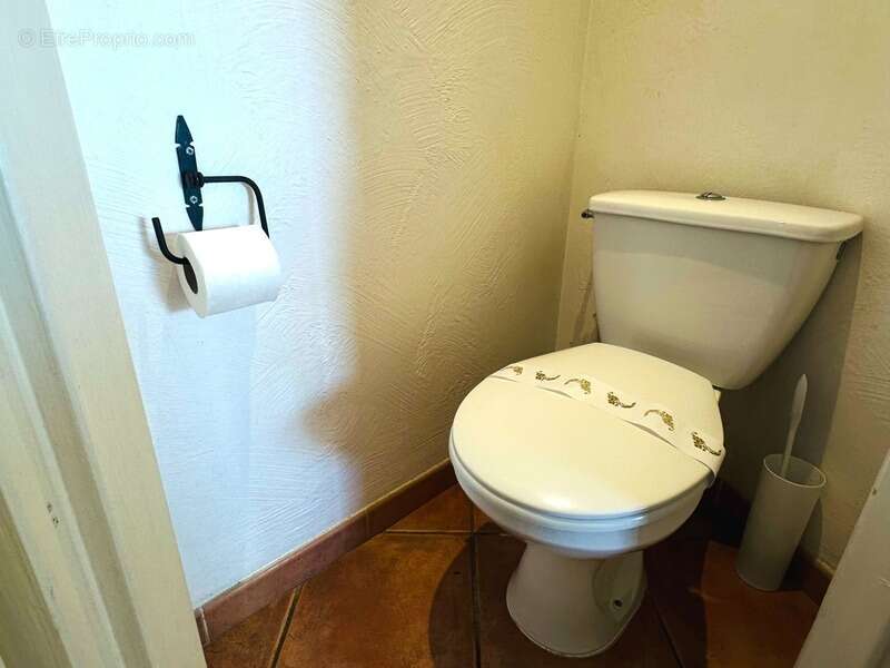 Appartement à GREOUX-LES-BAINS