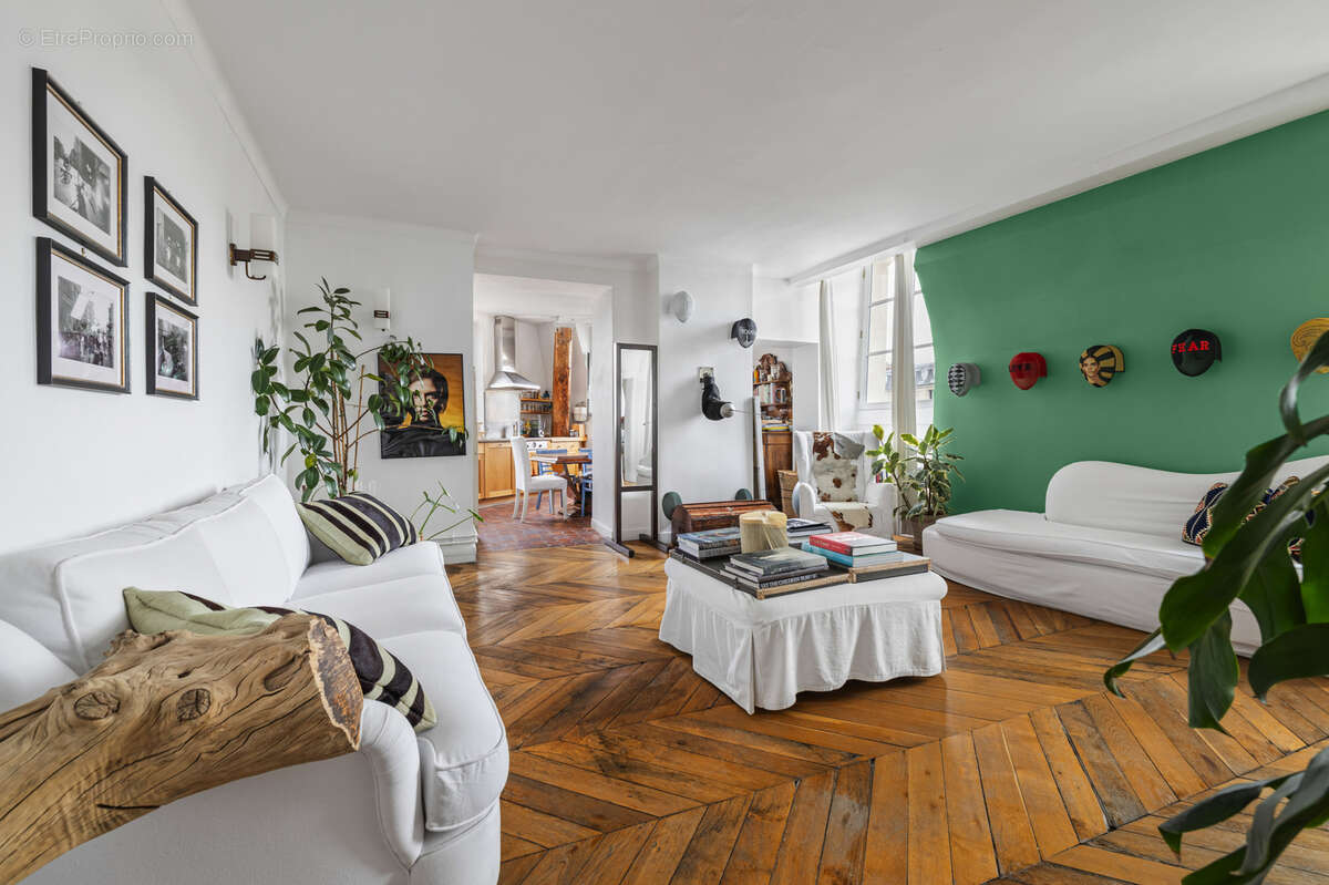 Appartement à PARIS-2E