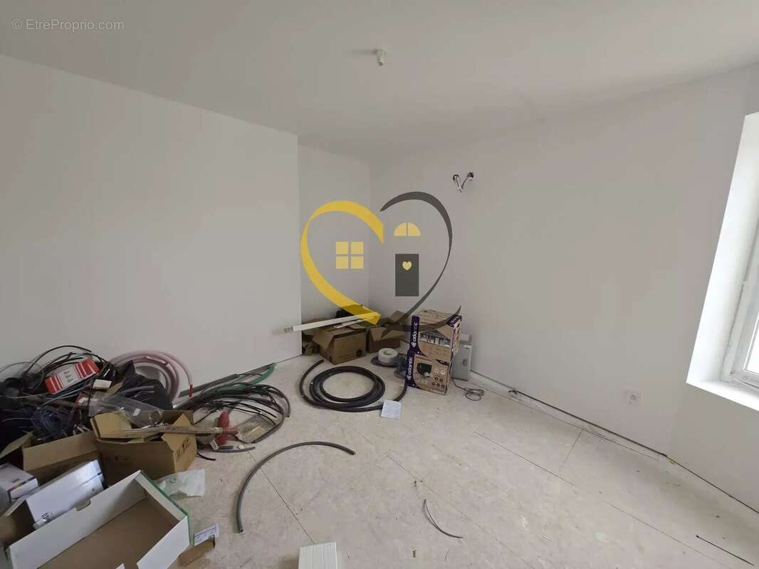 Appartement à LES AIX-D&#039;ANGILLON