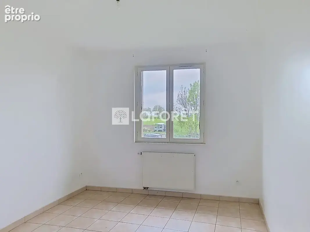 Maison  5 pièces 120 m2 à Bains - photo 6