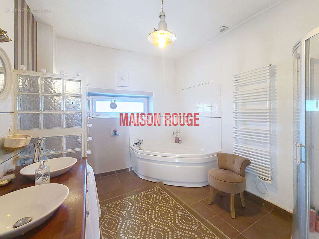 Maison à BONO
