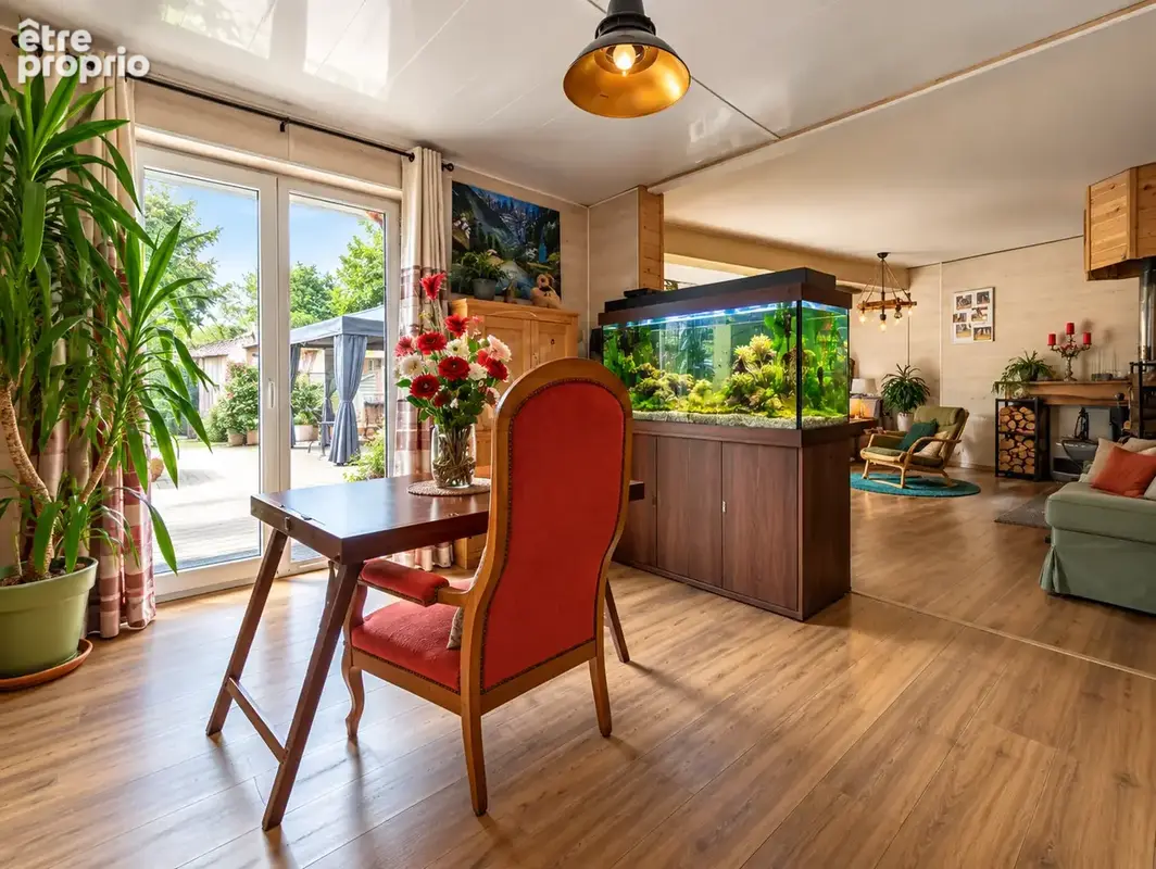 Maison familiale avec vaste terrain et bel espace extérieur - photo 4