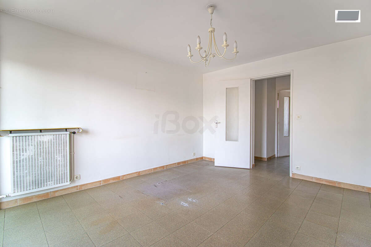 Toulon mourillon - port marchand - appartement 3 pieces - 2 chambres - balcon - photo 5