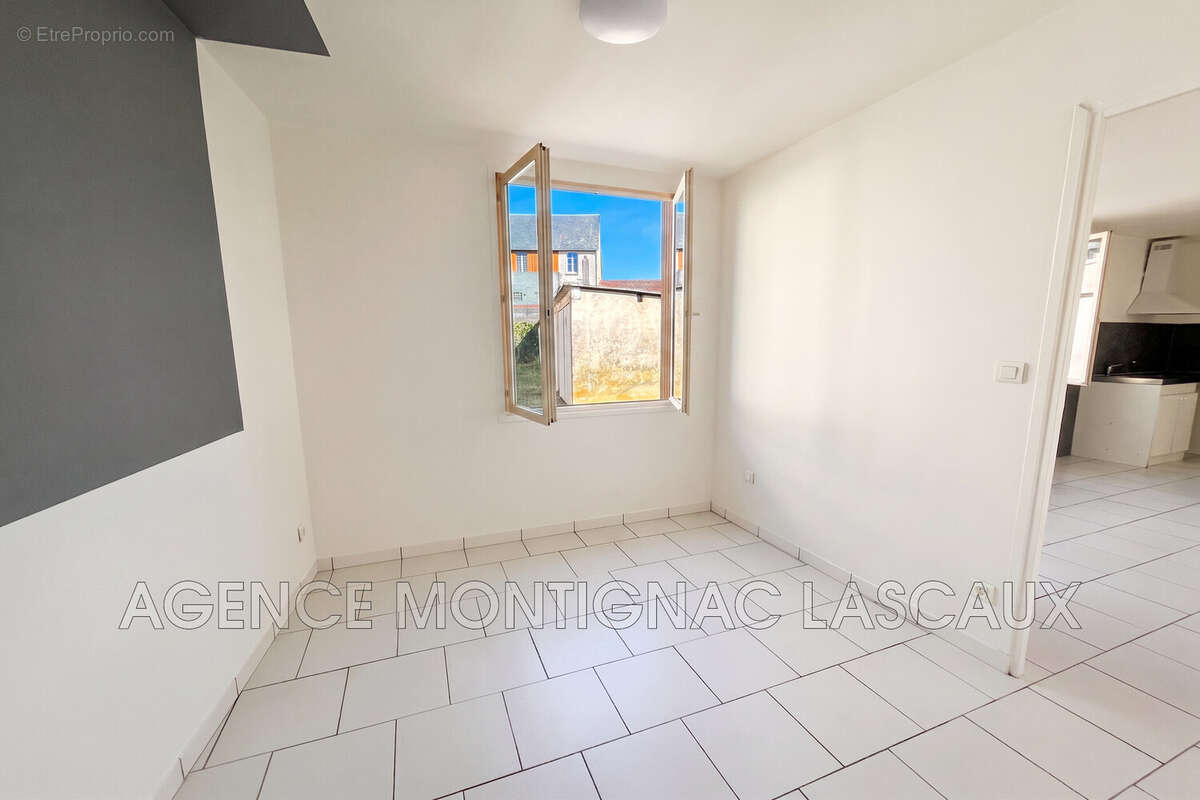 Maison 32 m² à Montignac  - photo 6