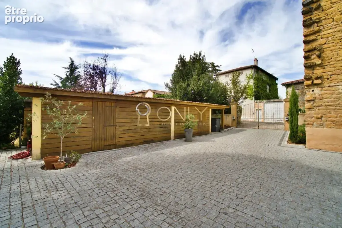 Liergues - Appartement T4 - Centre Village - photo 1