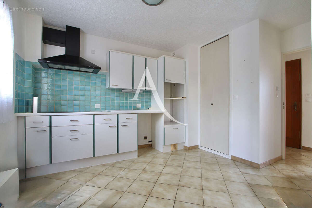 Villeneuve les maguelone - villa non mitoyenne - t5 - construction 1990 -101 m2 - 3 chambres - 1 mezzanine 2 sde - garage - 2 pa - photo 13
