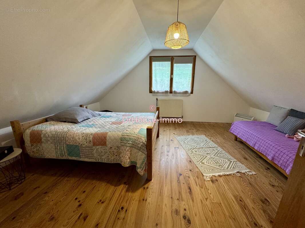 Maison à BAILLY-EN-RIVIERE