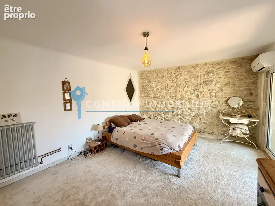 En Exclusivité Maison de village  d'environ 220 m2 hab entièrement rénové en 2021 sur 383 m2 de parcelle - photo 24