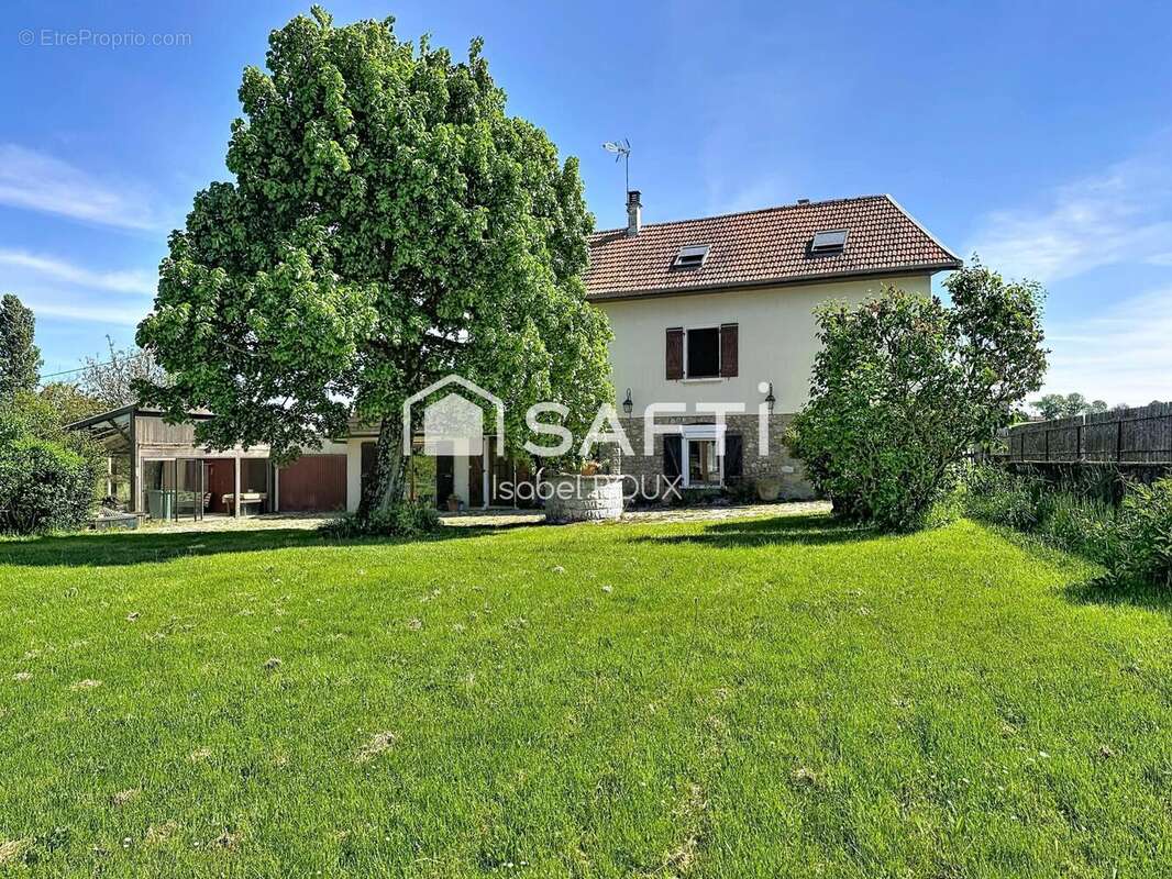 Maison 158 m² à Doissin  - photo 2
