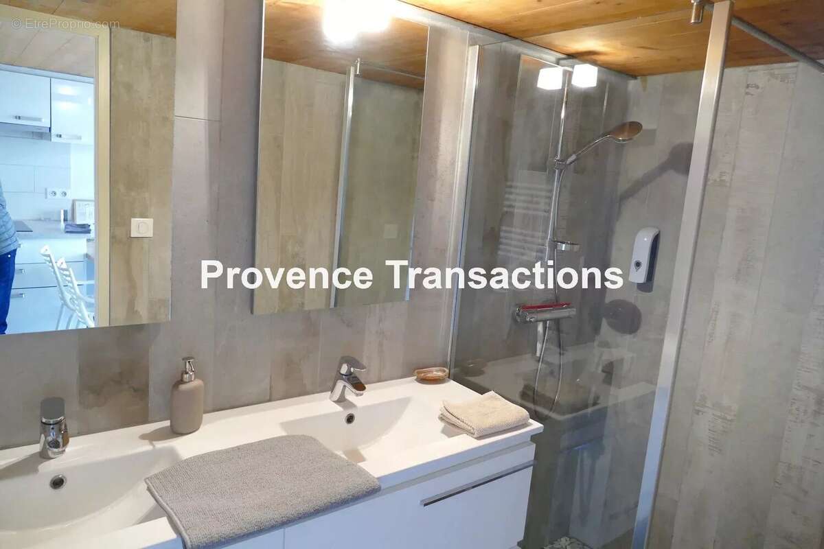 Appartement à BEAUMES-DE-VENISE