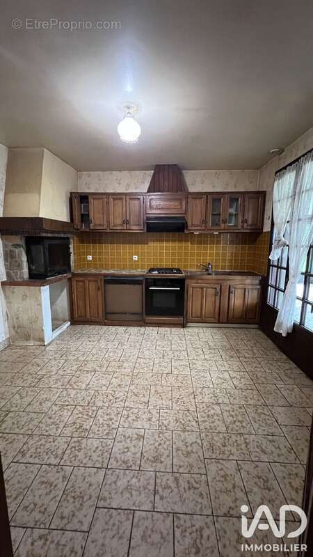 Maison 151 m² à Saint-Hilaire-Bonneval  - photo 7