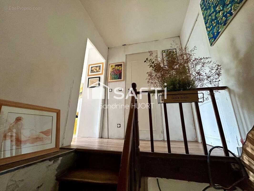 Maison 115 m² à Coulonges-Sur-L'autize  - photo 7