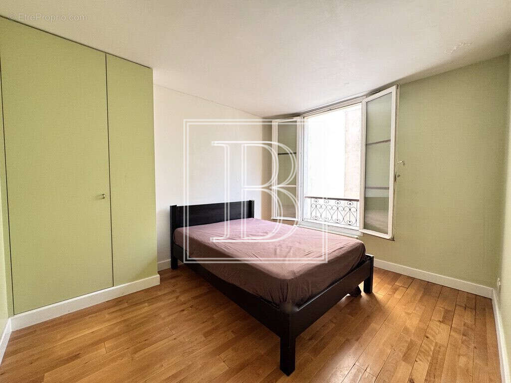 Appartement à PARIS-3E