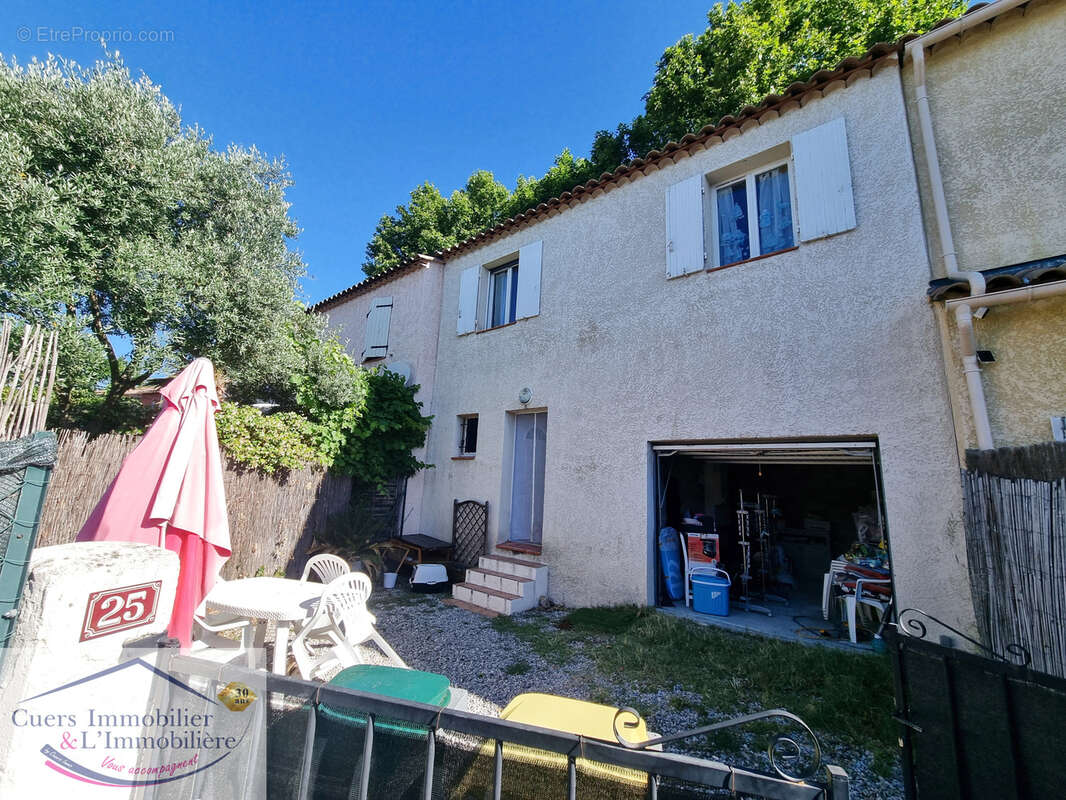 Maison à CARNOULES