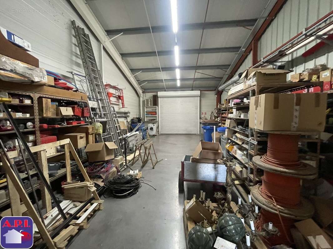 Commerce à LAROQUE-D&#039;OLMES