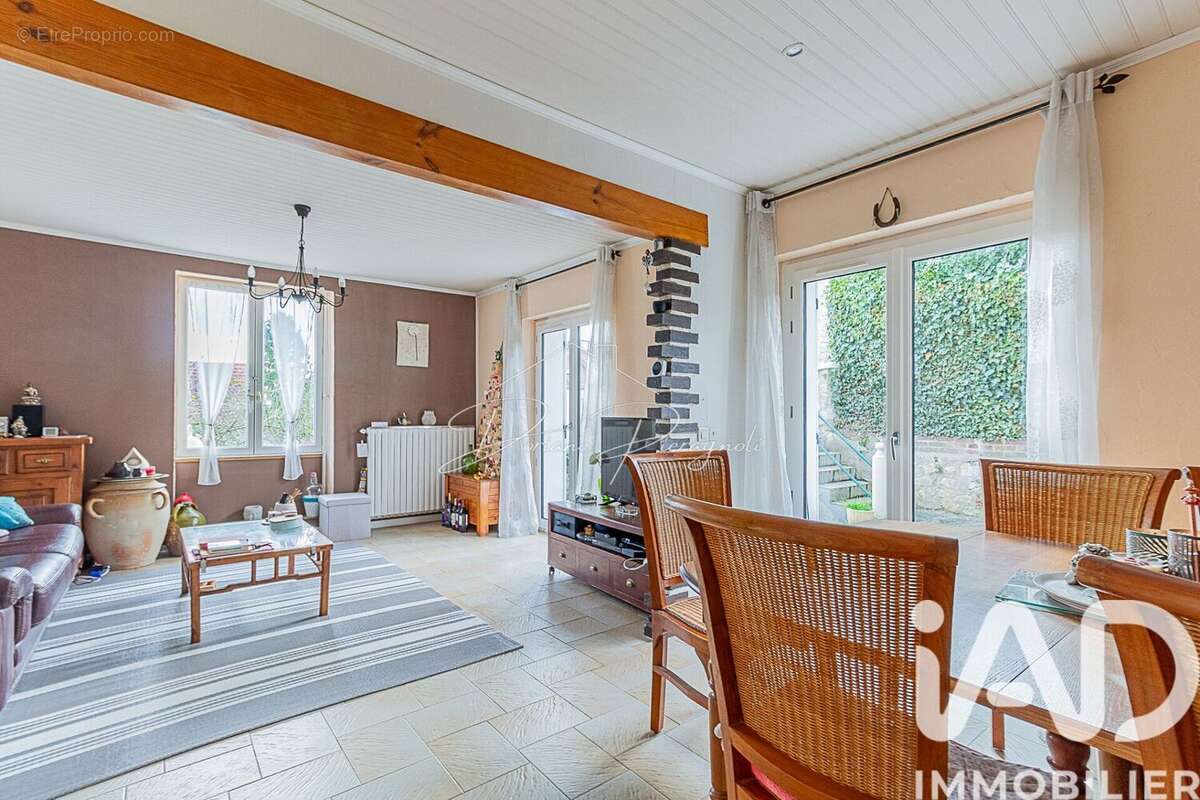 Photo 3 - Maison à VAUREAL