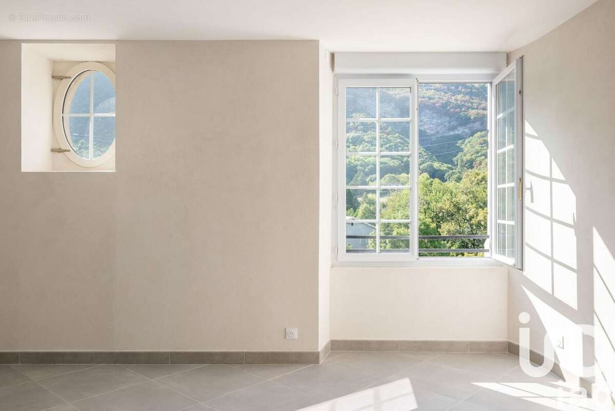 Photo 4 - Appartement à VARCES-ALLIERES-ET-RISSET