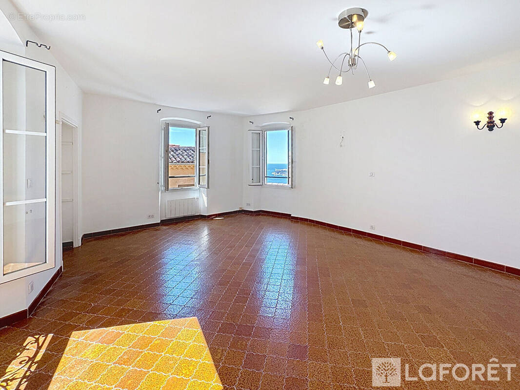 Appartement à ROQUEBRUNE-CAP-MARTIN
