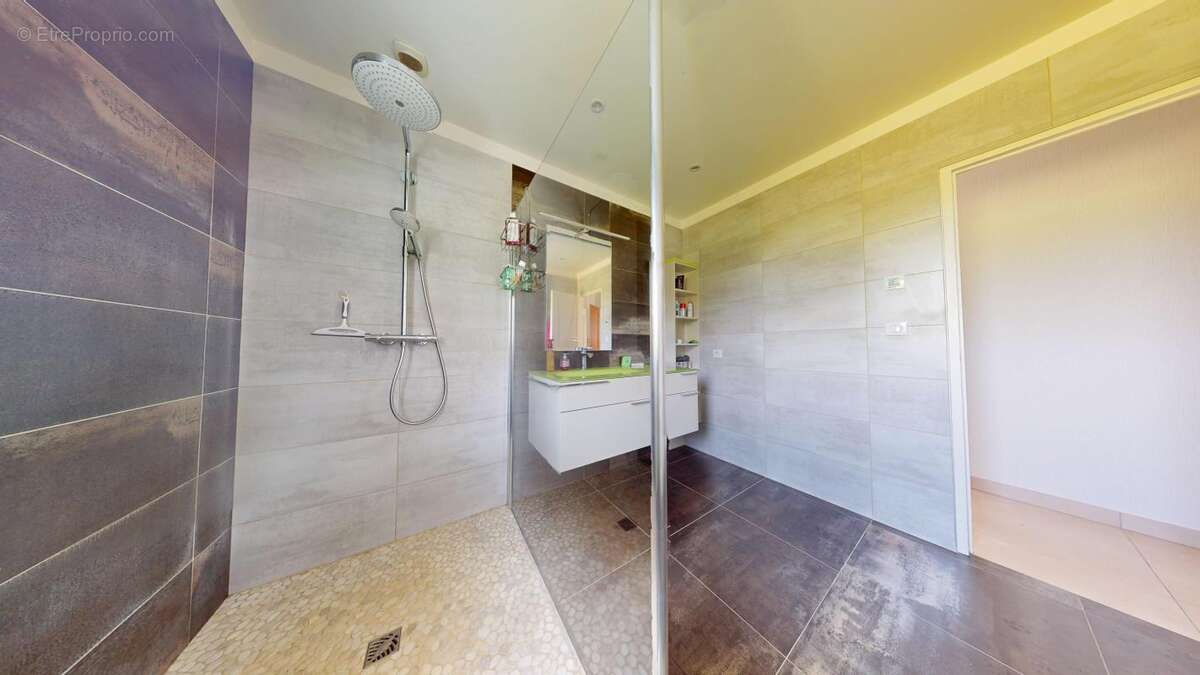 Maison 175 m² à Meursac  - photo 10