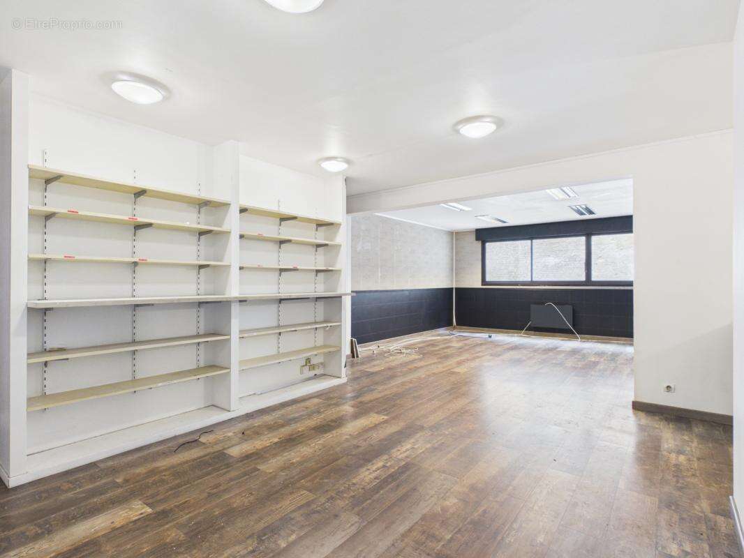 Commerce 220 m² à Valenciennes  - photo 4