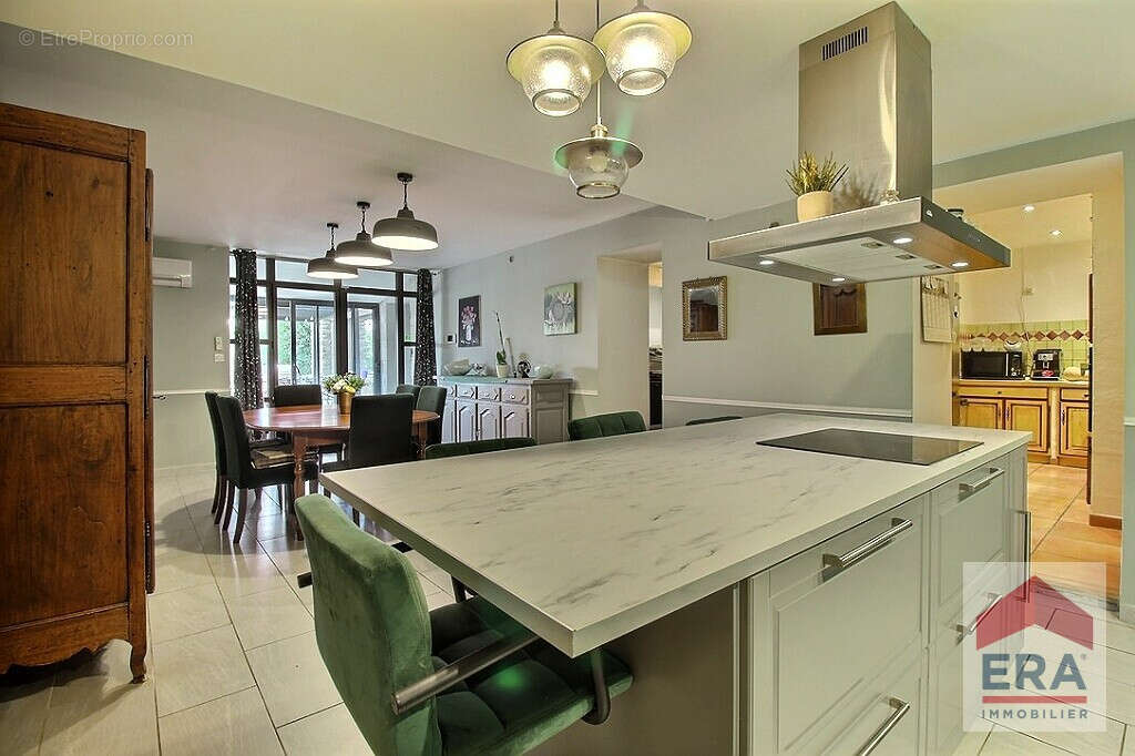 Maison à L&#039;ISLE-SUR-LA-SORGUE