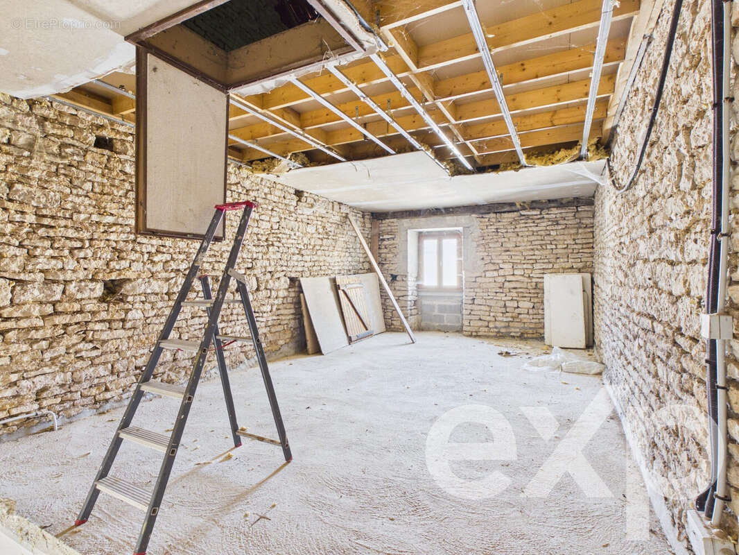 Maison 97 m² à Montliot-Et-Courcelles  - photo 7