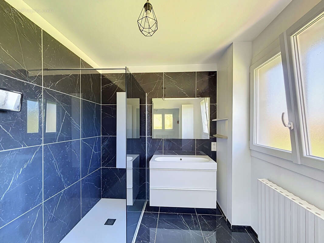 Maison 190 m² à Chaumont-En-Vexin  - photo 8