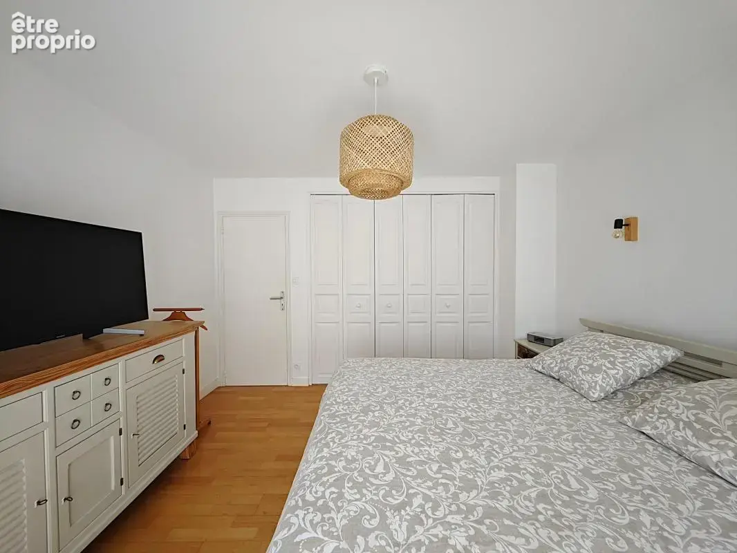 Hypercentre, 5 chambres - photo 10