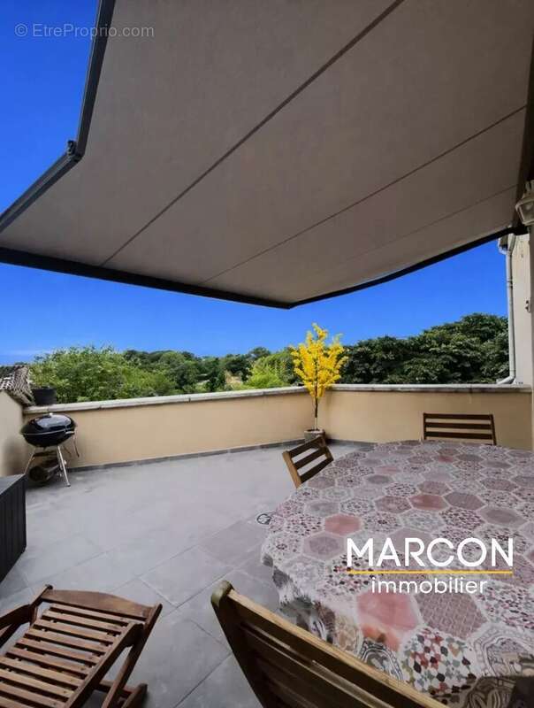 Maison à SAINT-MEDARD-LA-ROCHETTE